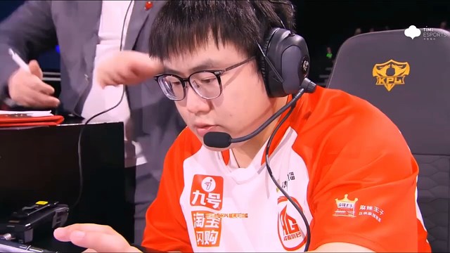 还没进入KPL就得罪AG，青训中单甩锅AG轩染，却没想到轩染直接开喷