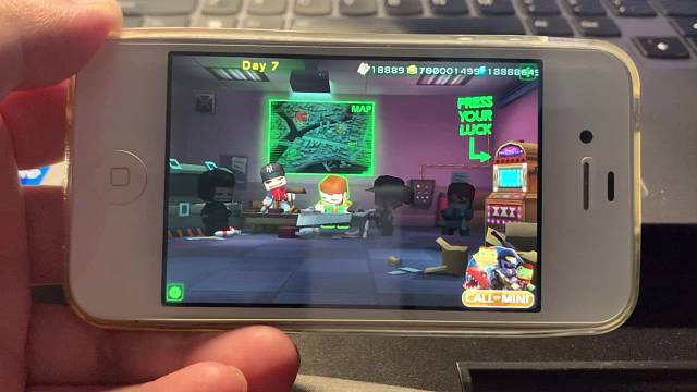 苹果4s打僵尸挺爽的