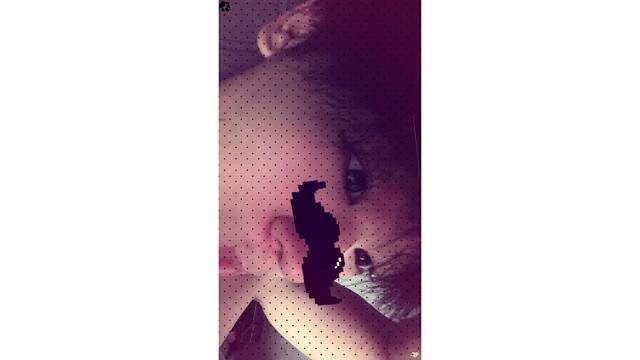 都说猪油蒙了心 我偏用厚厚的肥膘 裹住那颗为菲菲跳动的心 这拙劣的伪装 能撑到谢幕吗