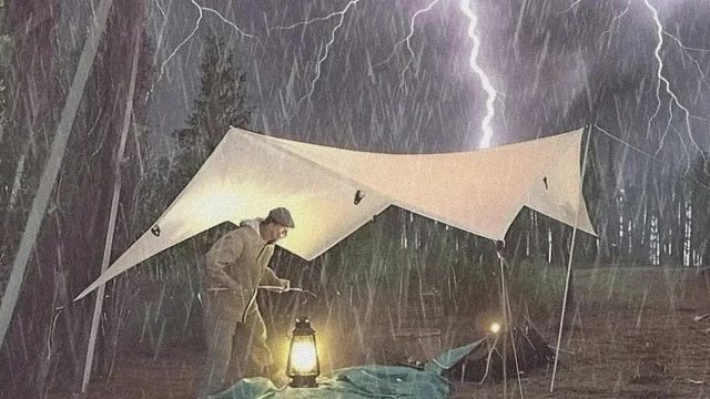 我遇到过的最疯狂的暴雨，在暴雨和雷雨中露营3天。