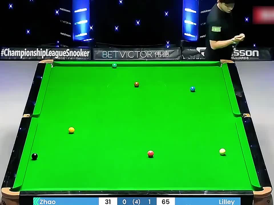 赵心童被超七分仍拒认输，狂做斯诺克强行逆转 (2)