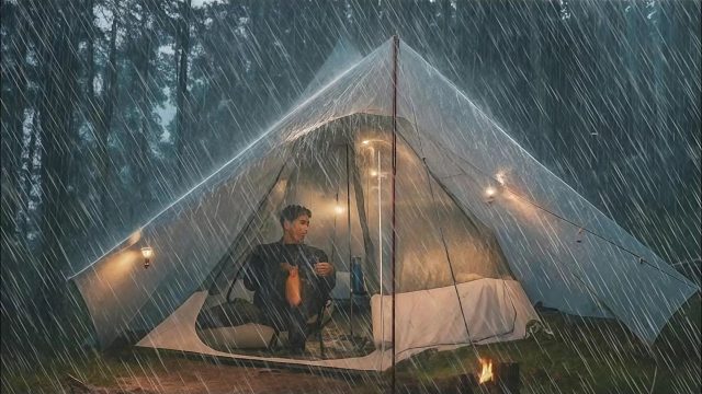 大雨中露营在舒适的热帐篷里放松⛺️