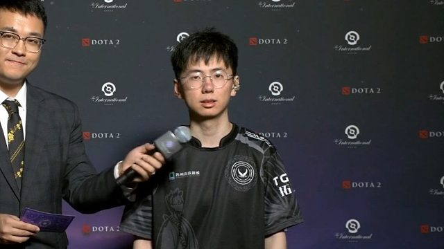 【TI 2025】XXS赛后采访：首胜很开心，偷盾是看Ame被抓后的临场决策，BP调整比较怕狼人