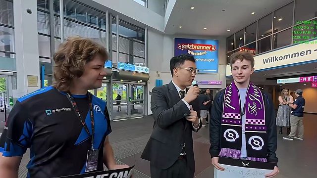 【Ti14】三蛆看采访中国刀塔粉丝，查猪：左边一个集美，右边一个小蚂蚁。