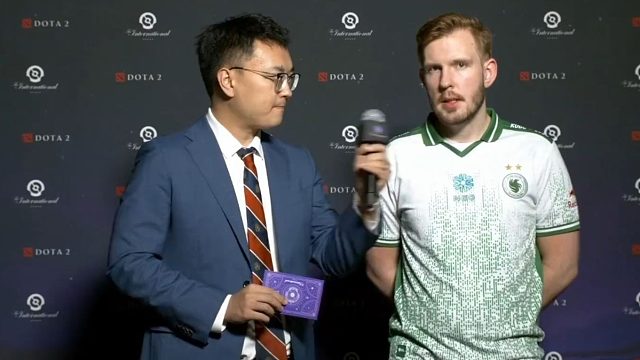 【Ti14】Cr1t赛后采访：有嘲讽很正常，因为队伍里有两个长不大的孩子。