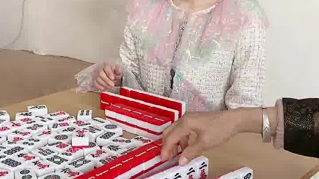 杠牌胡牌了，小姐姐居然说我没胡