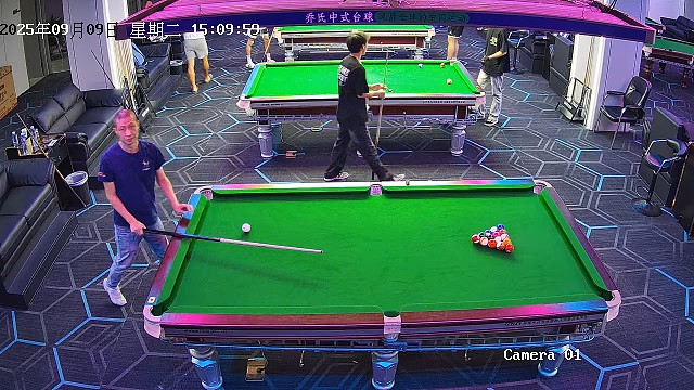 《拖鞋辉打中八》