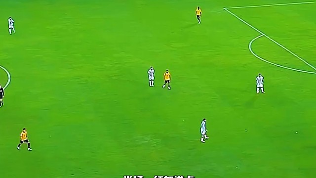 一红加送点，半场0比1厄瓜多尔