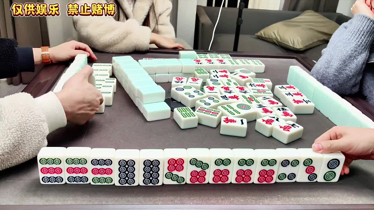 暴力开路，全部起立