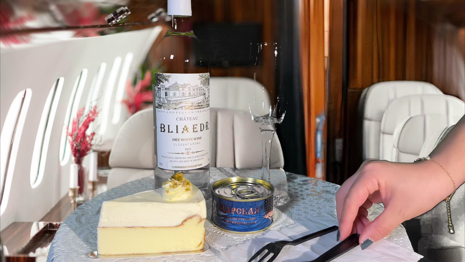 头等舱旅客第2集，优质服务沉浸式体验！