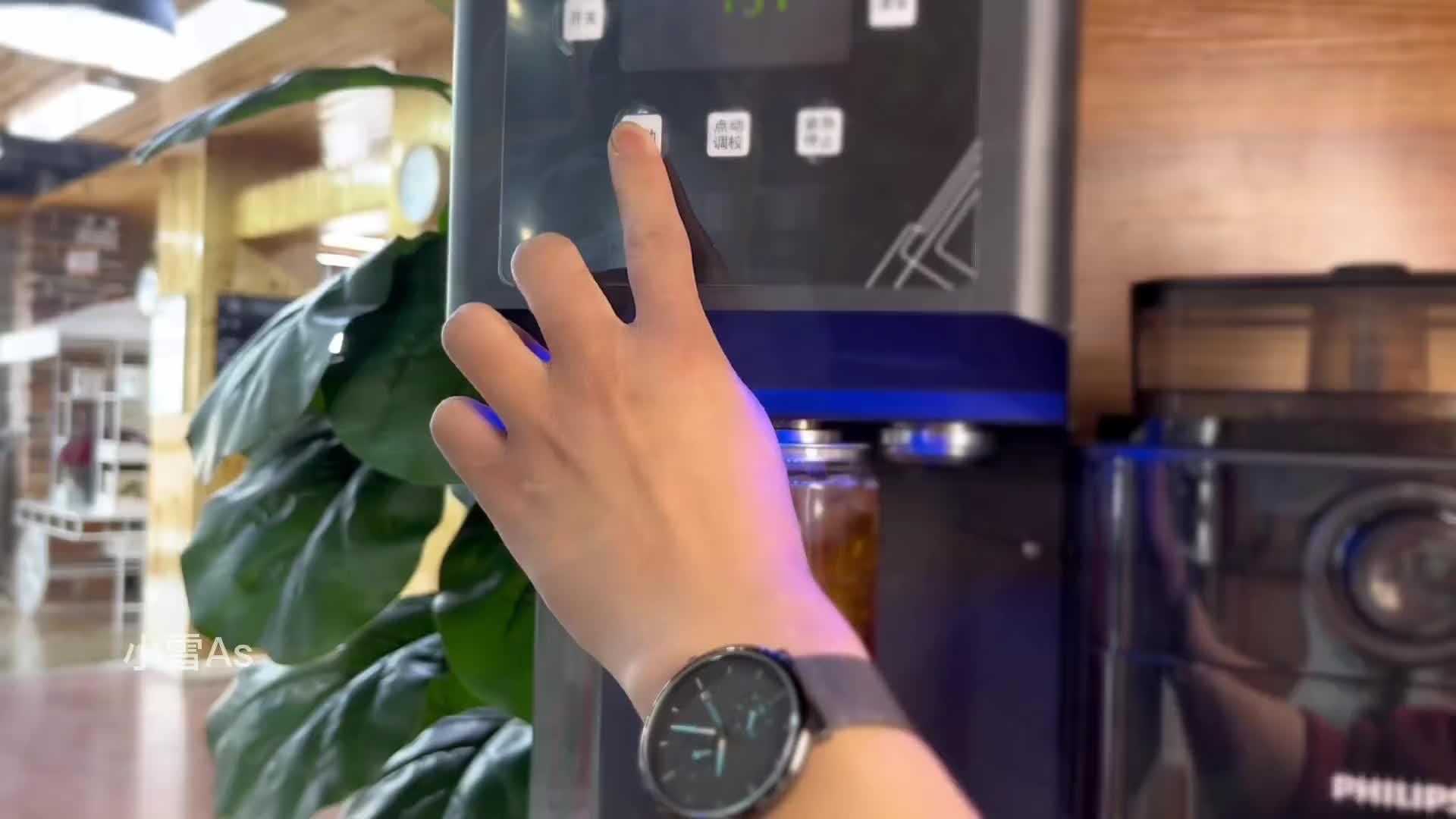 这个助眠博主居然真去做了头发！过程很解压！沉浸式理发