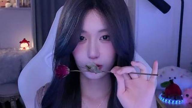 宝宝盖上小被被，我们要进入梦乡啦