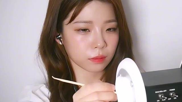 快速而强烈的触发耳部清理（同时两耳）