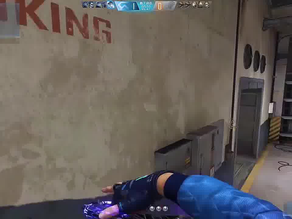 上课发短信，那种脖子勾着又担惊受怕的感觉啊