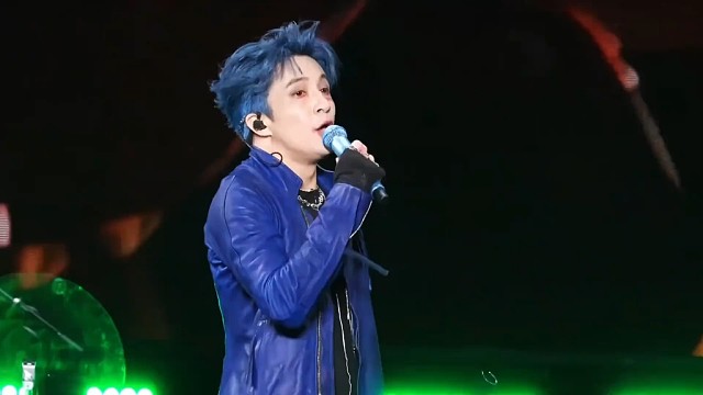 “有人用一滴泪，会红颜祸水”