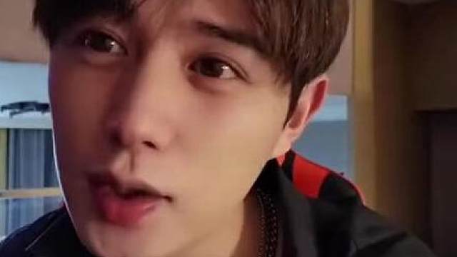 童锦程：自从我亲了西瓜妹妹一口之后。。。