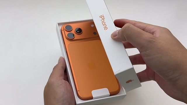 苹果17ProMax 橙色开箱体验 散热明显变好