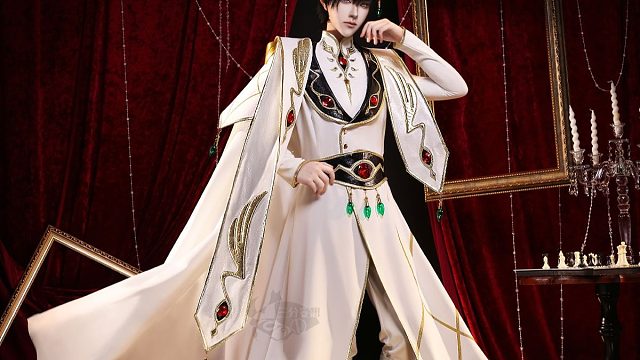 鲁路修皇帝装【反叛的鲁路修cos服穿衣教程】