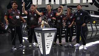 這場(chǎng)銀色的雨是為G2下的！恭喜G2！