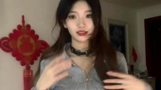 这音乐对同手同脚的人来说太难了