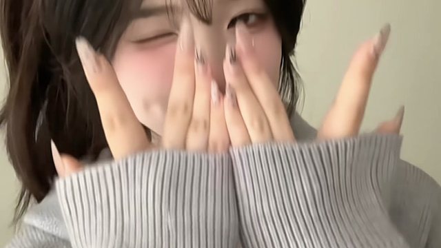 你也偷偷的望着我