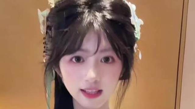 是谁在花港观鱼 而我在看你