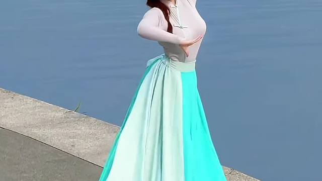 辽阔的土地生不出狭隘的爱