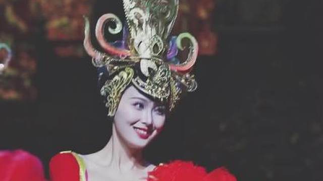 舞姿优美人更美