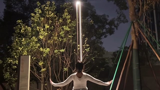 舞姿优美人更美