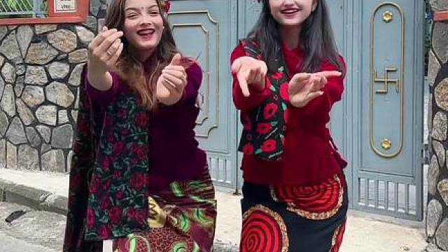 舞姿优美人更美