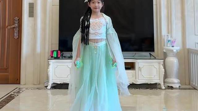 这个版本也好喜欢！ 指导老师