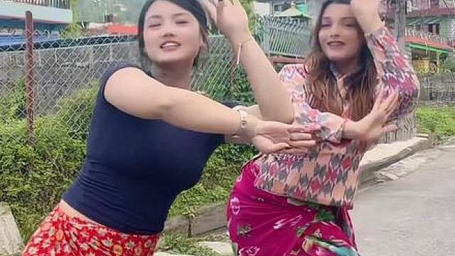 舞姿优美人更美