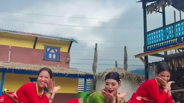 舞姿优美人更美