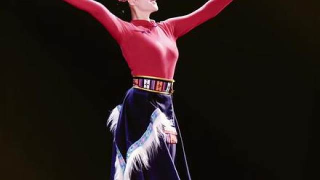 你陪我长大，我陪你变老；我是你前世的情人，你是我今生的太阳