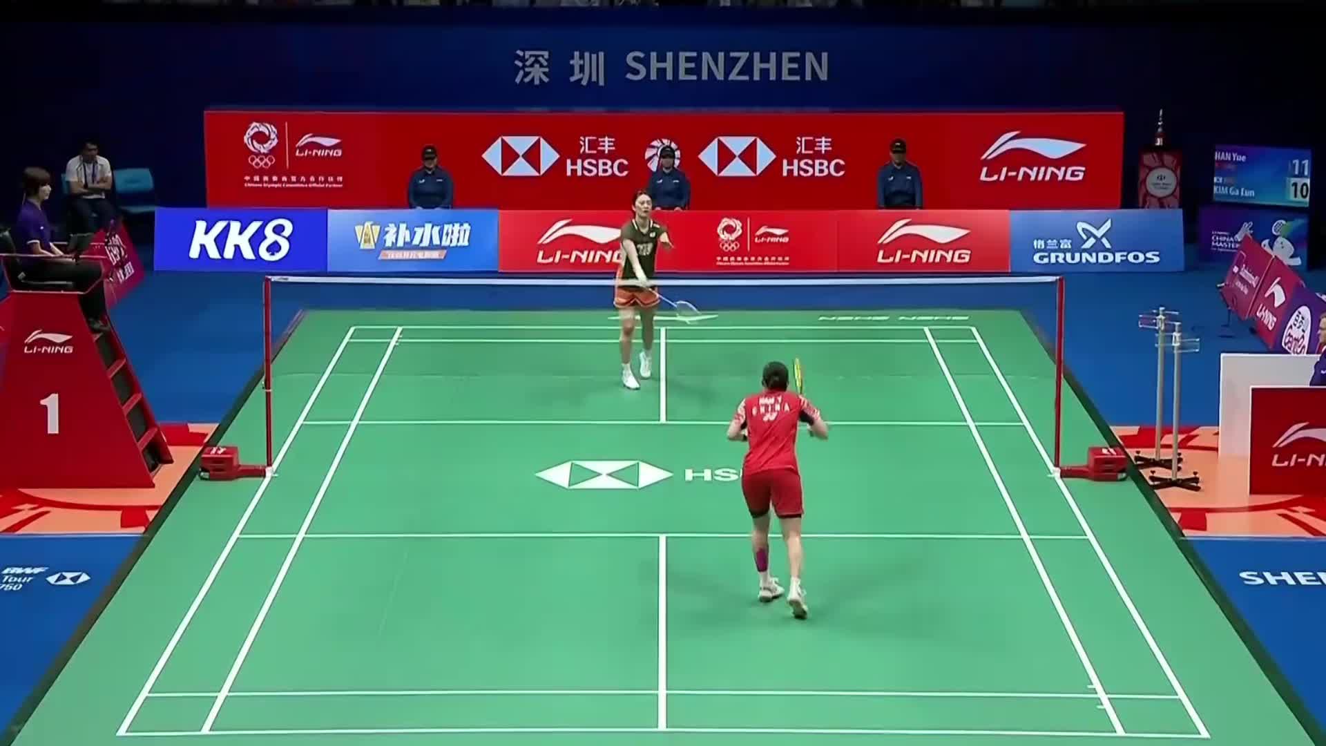 2025中国羽毛球大师赛，决胜局金佳恩不甘示弱，比分胶着，韩悦顶住反扑，锁定胜局