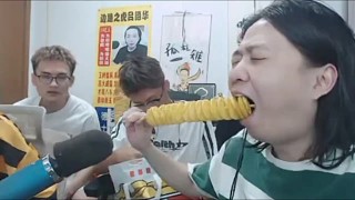 龜田跟德華上演父慈子孝大戲，并聯(lián)手鼓勵(lì)春蟲蟲！