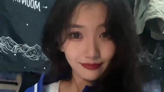 你评论美女她们不回复你 你评论我一个一个回