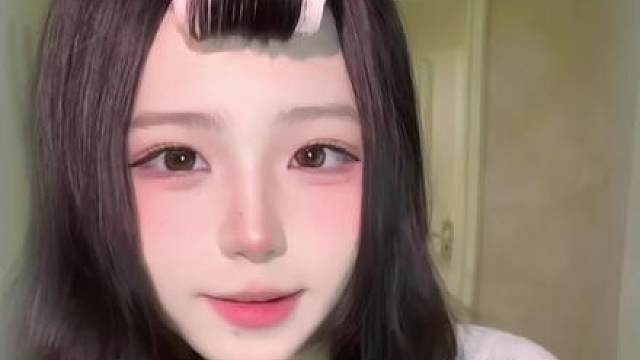 你打游戏笨笨的 好可爱 下把自己退还是我踢你？