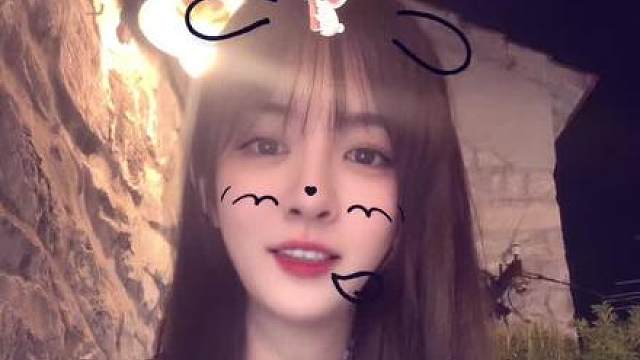 接纳自己的所有 要像唐晓薇一样，开心快乐勇敢，拒绝外部给予的任何负面影响。接纳自己的优点缺点，也接纳生活给予的治愈和不完美。人间清醒，独立绽放