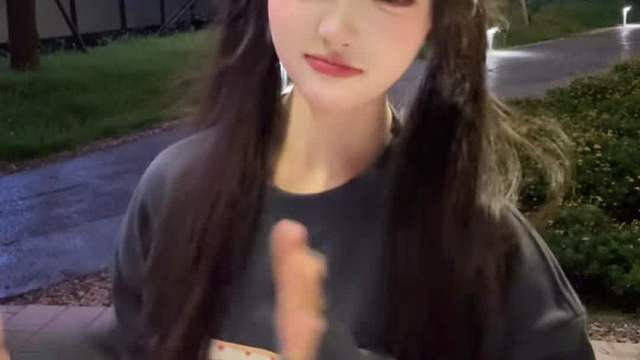 吹口哨的部分听着好爽！