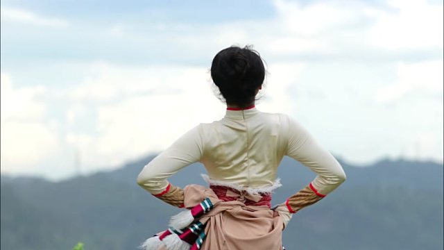 山顶上的卓玛姑娘