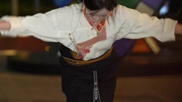 好听的曲子 配上美丽的锅庄