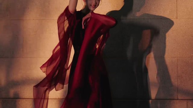 请来了今年北舞古表专业第一的豆豆同学