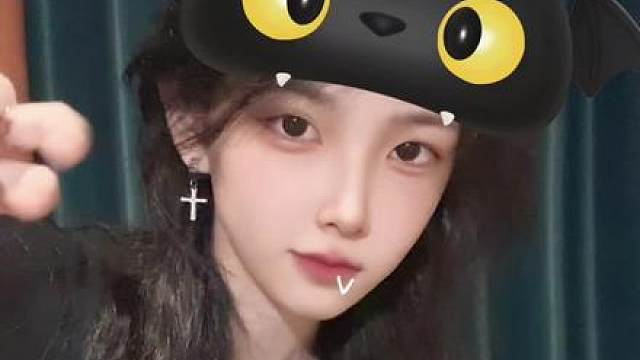 我说我是女的 你到处跟别人说我是你的