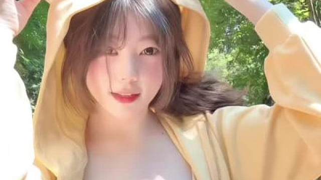 这个耳朵咋这么可爱呢哈哈哈我想我不够好哎呀吗这个色调 我觉得好舒服好夏天呀呀呀！！