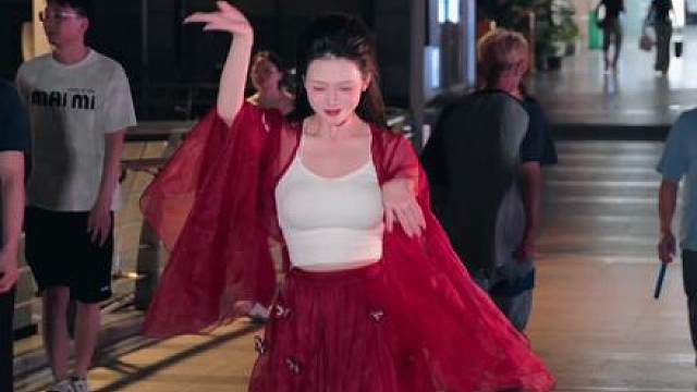 大女主只爱自己，小角色才为情所困......