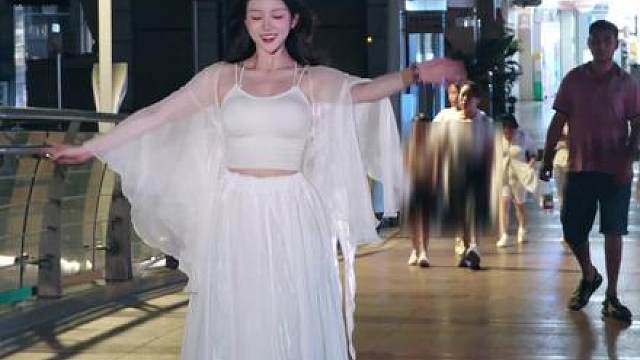 我不爱无聊人间 只偏爱你眉眼