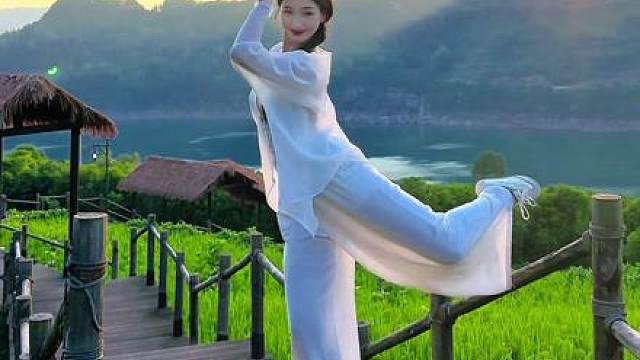 我听闻你始终一个人