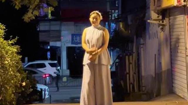 来支欢快的舞蹈.