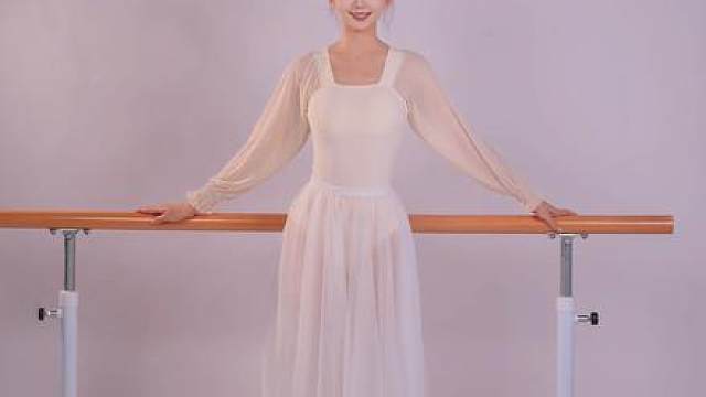 岁月静好，你若不来，我怎敢老去。